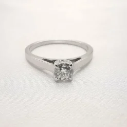 Solitaire or et diamant 0.40 ct