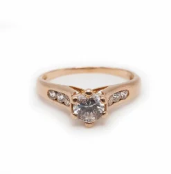 Solitaire or jaune diamants