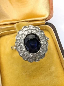 Superbe bague en platine avec saphir et diamants