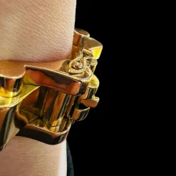 Superbe bracelet « tank » en or rose et or jaune 18 carats, vers 1940
