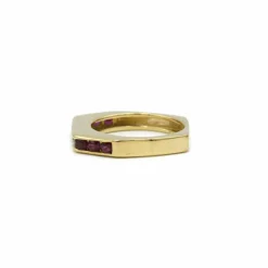 Triple bague Or jaune Diamants Emeraude Saphir Rubis