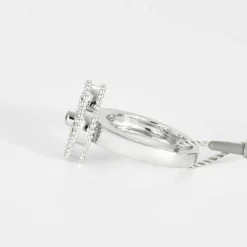 VAN CLEEF & ARPELS - Alhambra - Bague or blanc, nacre et diamant