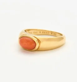 VAN CLEEF & ARPELS - Bague jonc Or jaune et Corail