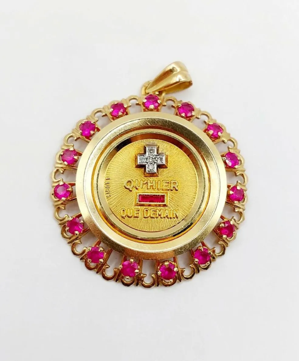 XXL Pendentif médaille d'amour Augis 33 mm or jaune diamant rubis hier demain