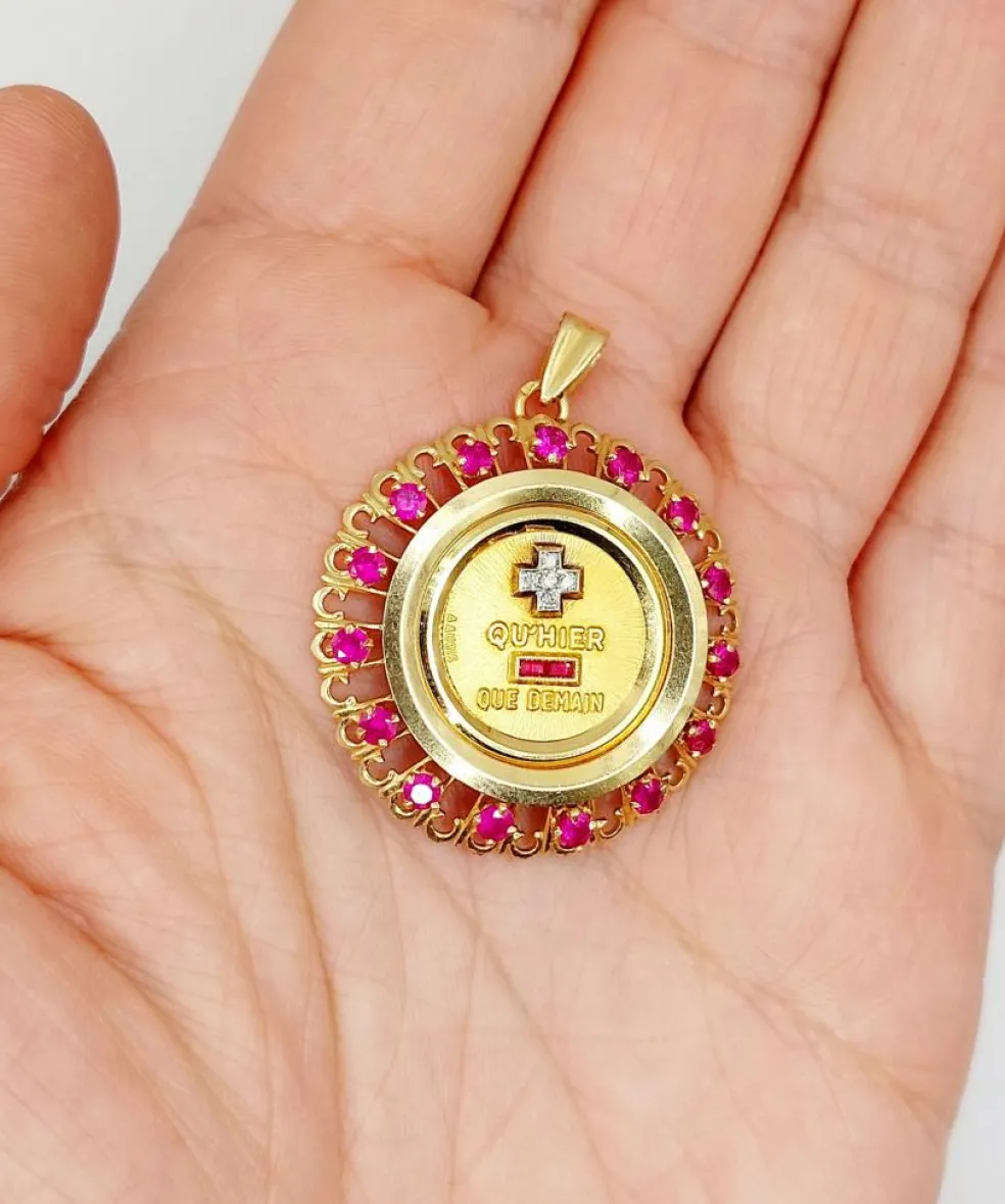 XXL Pendentif médaille d'amour Augis 33 mm or jaune diamant rubis hier demain