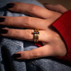 YVES SAINT LAURENT - Bague or jaune, rubis, émeraude et saphir